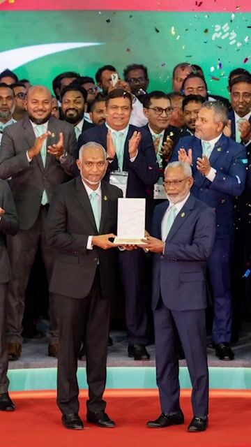 ރައީސް މުއިއްޒުގެ ދެވަނަ ދައުރަކަށް ރިޔާސީ ޓިކެޓް އެރުވުން