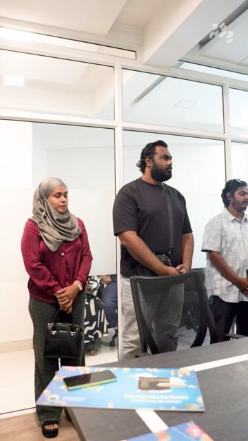 "މިހާރު"ގެ ރޯދަ ކުއިޒް ކާމިޔާބުކުރި ބައިވެރިންނަށް އިނާމު ދިނުން