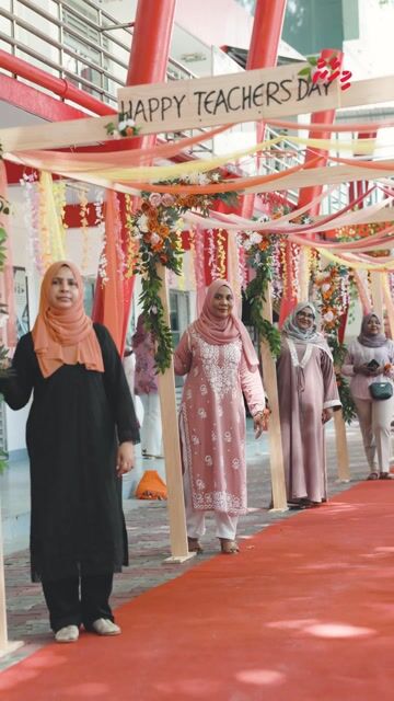 ސްކޫލްތަކުގައި ޓީޗަރުންގެ ދުވަސް ފާހަގަކުރުން