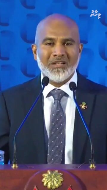 މިނިސްޓަރު އެދިވަޑައިގަތީ ޓީޗަރުންގެ ބާރާއި އިހްތިޔާރު ހަނި ނުކުރަން