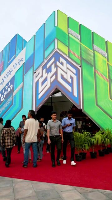 ހުނަރުވެރިންގެ ބުރަ މަސައްކަތް ދައްކާލުން